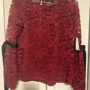 🌺 Floral Lace Blouse 🌺